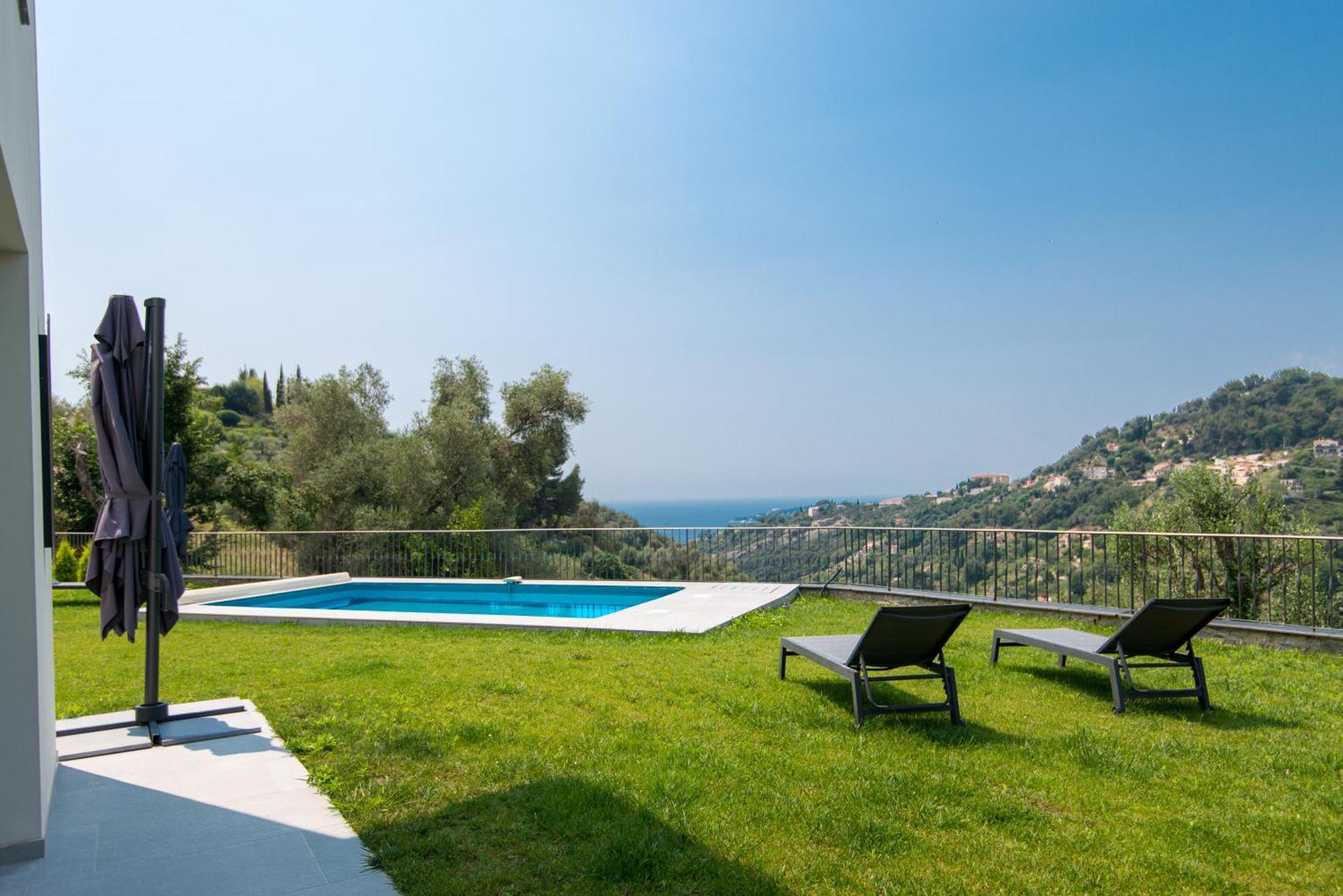 Jolie Maison Au Calme Menton Eksteriør billede